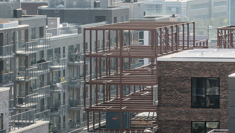Den nye by rejser sig, med byggekraner, skeletter og bygningsmasse. Her Nordhavn i 2018. Foto: Thorbjørn Hansen, Kontraframe